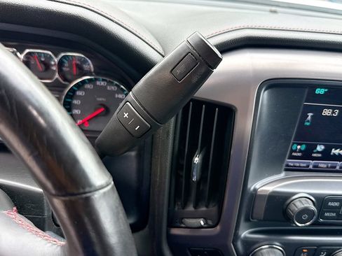 Used 2018 GMC Sierra 1500 SLT w/ All-Terrain Package AWD/4WD image 18