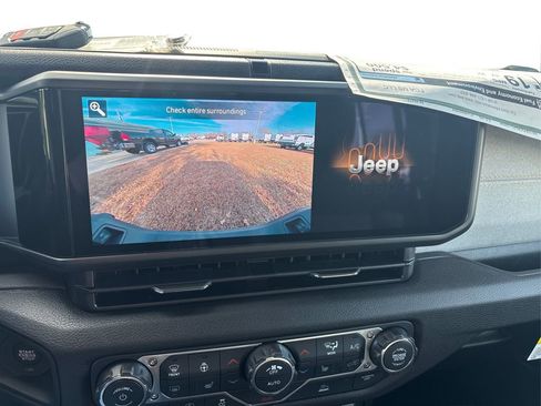 New 2026 Jeep Gladiator Sport image 24