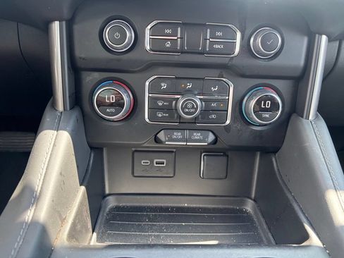 Used 2023 Chevrolet Tahoe LS RWD image 30
