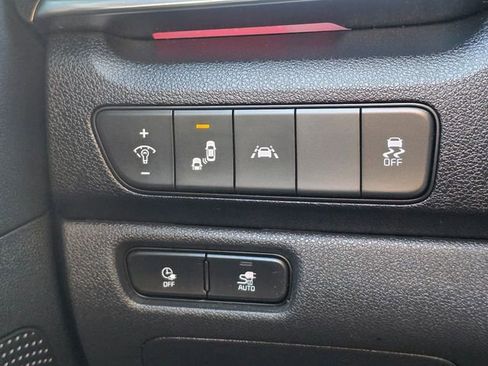 Used 2021 Kia Niro EX Premium FWD image 40