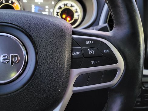 Used 2017 Jeep Cherokee Trailhawk w/ Comfort/Convenience Group image 25