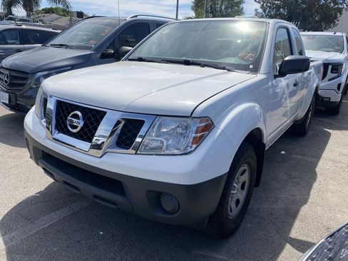 Used 2019 Nissan Frontier S image 2