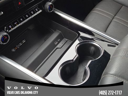 Used 2025 Chevrolet Tahoe High Country w/ Sun And Tow Package AWD/4WD image 16