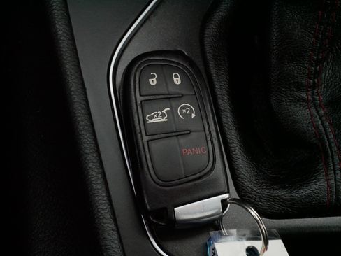 Used 2020 Jeep Cherokee Trailhawk w/ Comfort/Convenience Group image 30