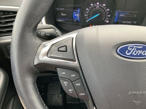 Used 2021 Ford Edge SEL w/ Convenience Package AWD/4WD image 29
