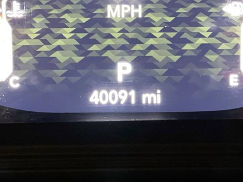 Used 2025 Jeep Wrangler Unlimited Rubicon image 24