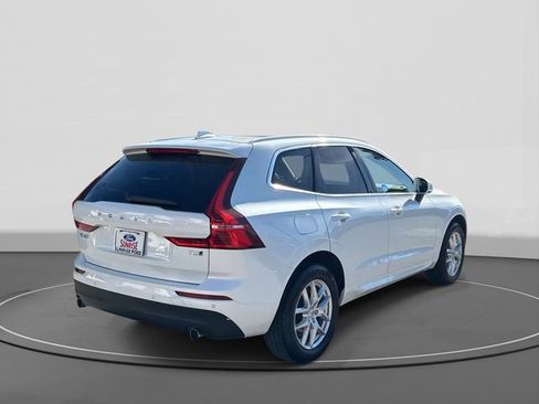 Used 2020 Volvo XC60 T5 Momentum image 5