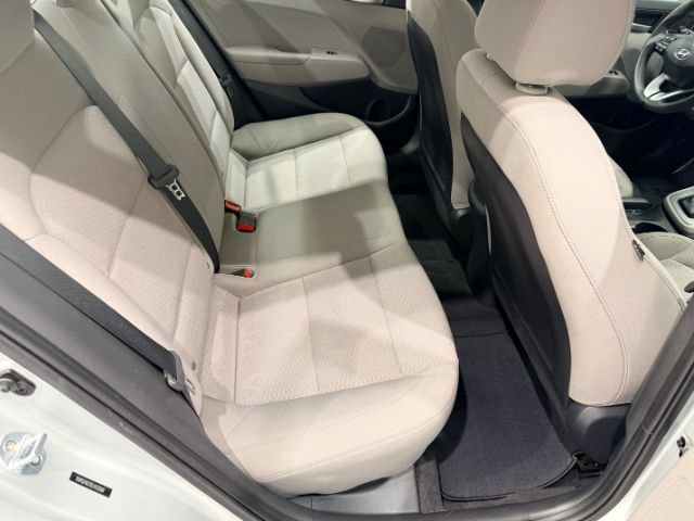 Used 2020 Hyundai Elantra SE FWD image 30