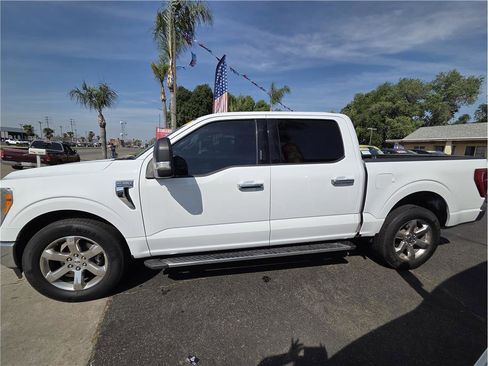 Used 2022 Ford F150 XLT w/ Equipment Group 301A Mid RWD image 8