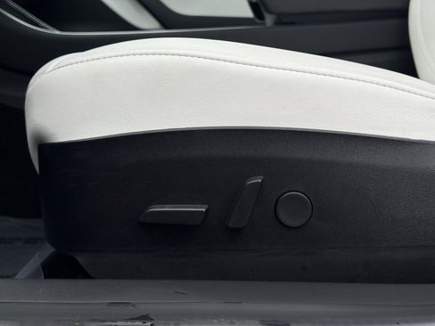 Used 2018 Tesla Model 3 Long Range image 12