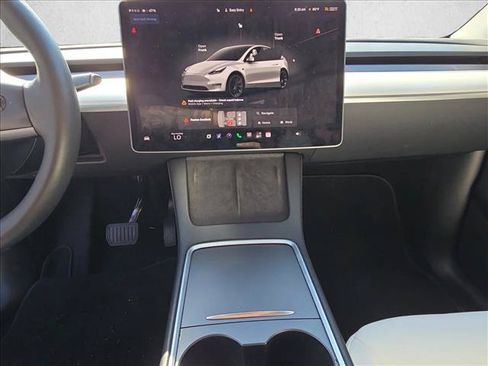 Used 2024 Tesla Model Y Long Range AWD/4WD image 14