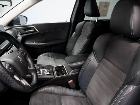 Used 2022 Mitsubishi Outlander SE image 26