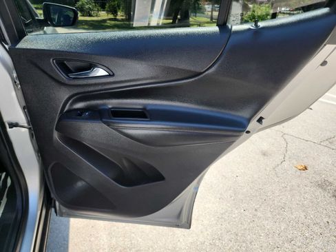 Used 2018 Chevrolet Equinox Premier FWD image 31