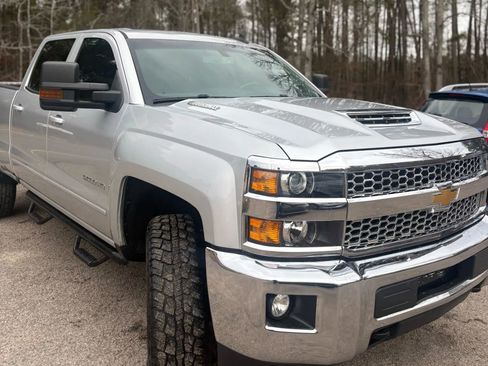 Used 2019 Chevrolet Silverado 2500 LT w/ LT Convenience Package image 49