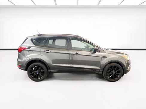 Used 2019 Ford Escape SE FWD image 23