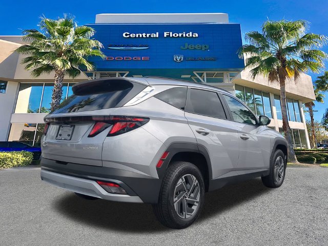 Used 2025 Hyundai Tucson Blue AWD/4WD image 5