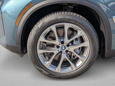 New 2026 BMW X5 xDrive50e image 10