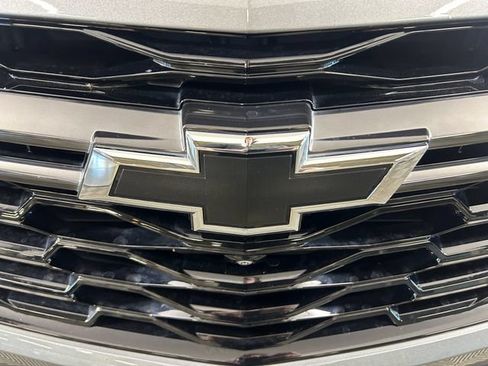 Used 2023 Chevrolet Traverse RS w/ LPO, Floor Liner Package AWD/4WD image 10