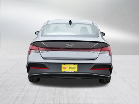 Certified 2025 Hyundai Elantra Sport image 6