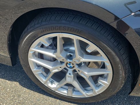 Used 2025 BMW 330i Sedan w/ Premium Package RWD image 8