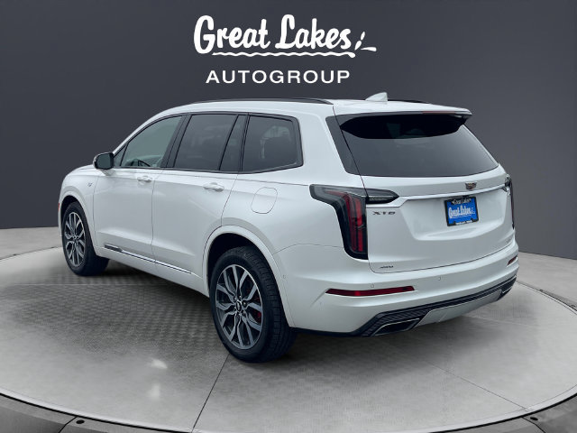 Used 2023 Cadillac XT6 Sport w/ Technology Package AWD/4WD image 3