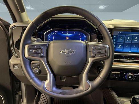 Used 2025 Chevrolet Silverado 1500 LT Trail Boss w/ Convenience Package II AWD/4WD image 10