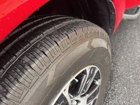 Used 2022 Nissan Titan SV image 34