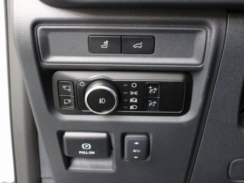 Used 2024 Ford Expedition Platinum image 61