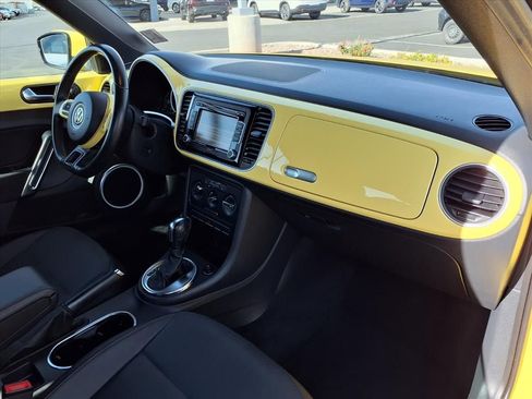 Used 2014 Volkswagen Beetle 2.5 image 16