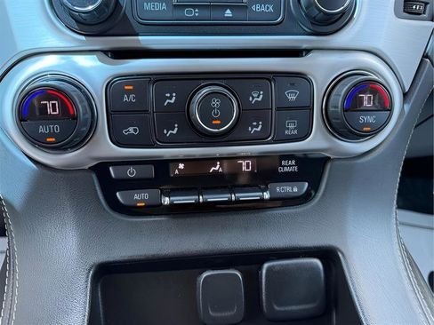 Used 2019 GMC Yukon XL SLE w/ Convenience Package image 46