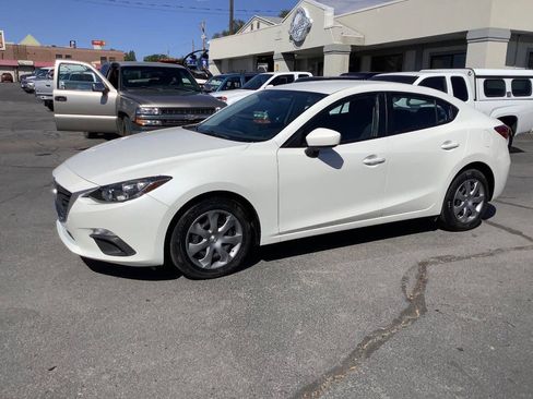Used 2016 MAZDA MAZDA3 i Sport FWD image 19