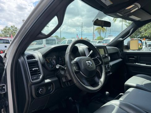 Used 2021 RAM 3500 4x4 Crew Cab Tradesman DRW image 11