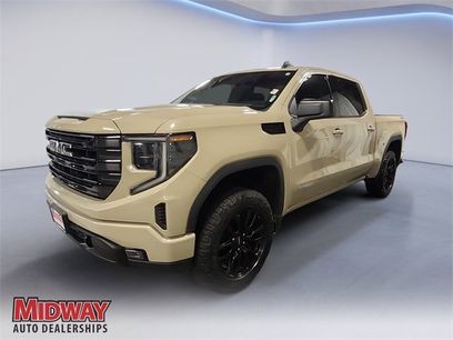 Used 2022 GMC Sierra 1500 Elevation w/ LPO, Elevation Black Package