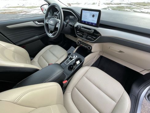 Used 2022 Ford Escape SEL image 35