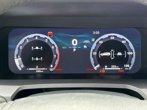 Certified 2025 Toyota 4Runner TRD Off-Road Premium image 32