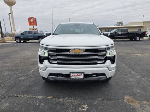 Used 2025 Chevrolet Silverado 1500 High Country image 8