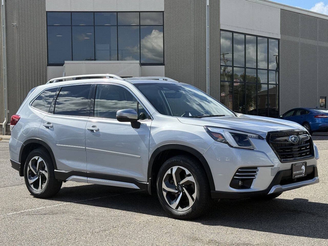 Used 2024 Subaru Forester Touring AWD/4WD image 9