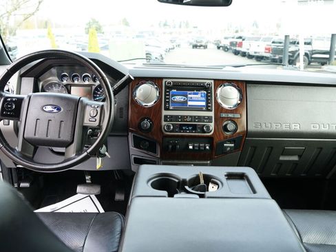 Used 2012 Ford F350 Lariat w/ Lariat Interior Pkg image 12