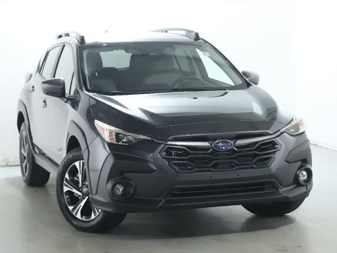 Used 2024 Subaru Crosstrek 2.0i Premium image 2