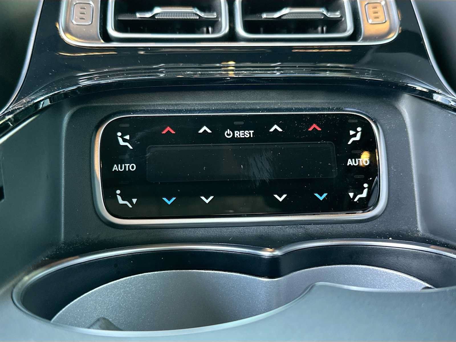 Used 2024 Mercedes-Benz Maybach S 580 4MATIC image 28