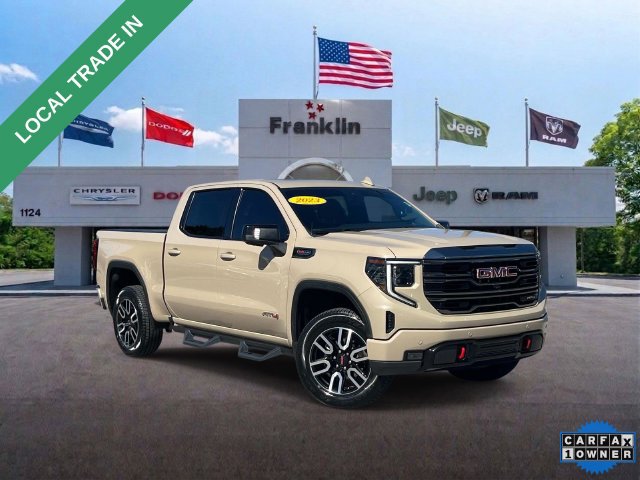 Used 2023 GMC Sierra 1500 AT4 w/ Technology Package AWD/4WD image 1