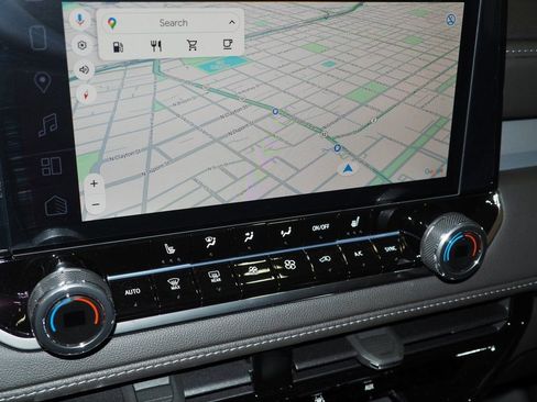 New 2024 Chevrolet Colorado LT w/ LT Convenience Package III image 10