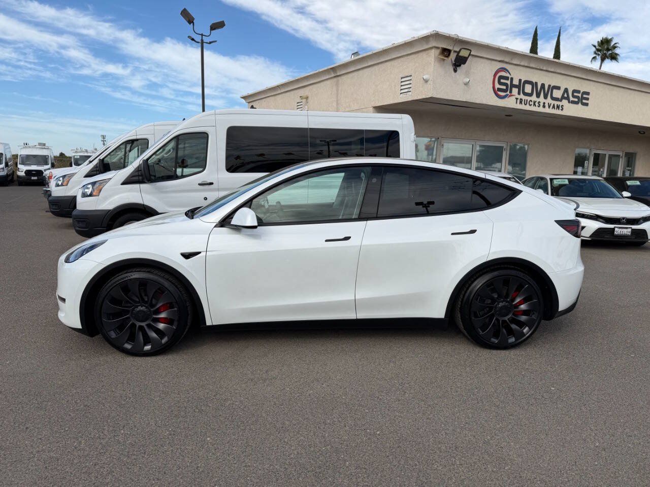 Used 2023 Tesla Model Y Performance AWD/4WD image 9