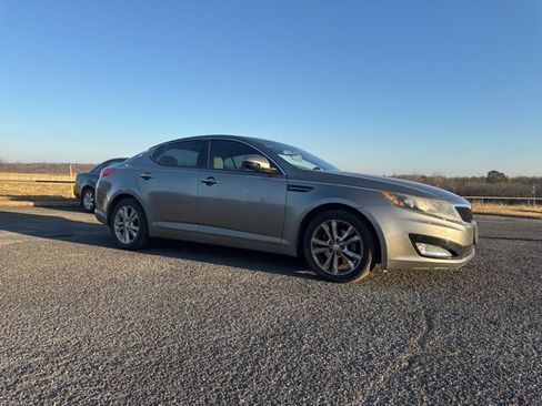 Used 2013 Kia Optima EX w/ Premium Pkg image 11