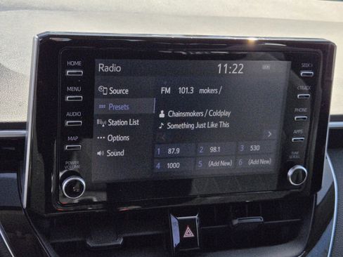 Used 2020 Toyota Corolla LE image 18