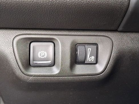 Used 2017 GMC Acadia SLT image 22