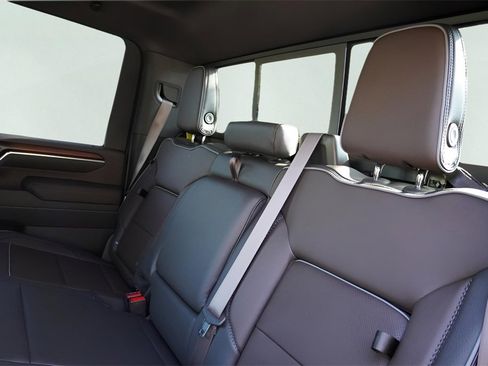 New 2026 GMC Sierra 2500 Denali w/ Denali Reserve Package image 24