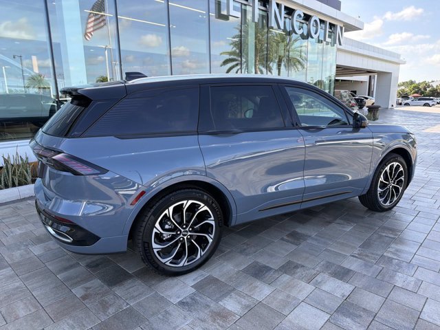 New 2026 Lincoln Nautilus Reserve AWD/4WD image 2