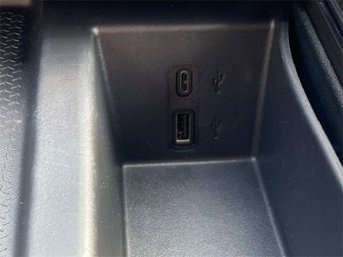 Used 2024 GMC Acadia Denali image 27