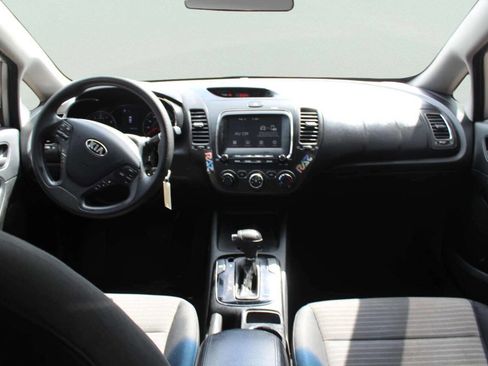 Used 2018 Kia Forte LX w/ LX Popular Package FWD image 8